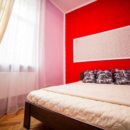 Apartment On Teatralna 7 Lviv Exterior photo